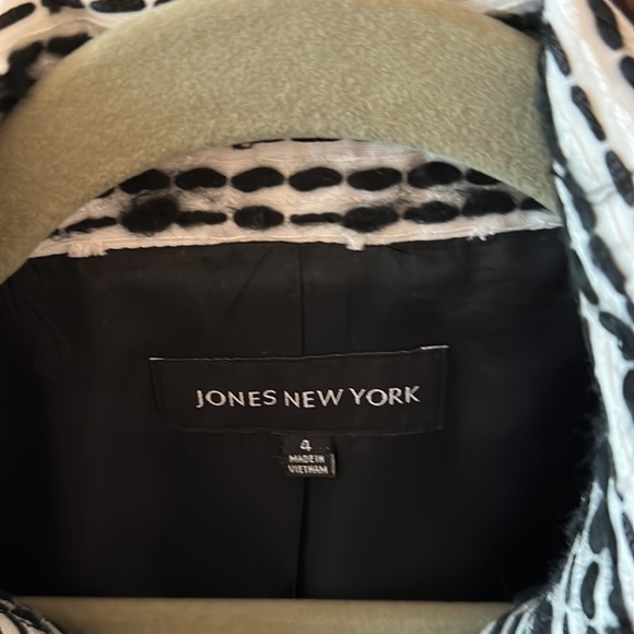 Jones New York beautiful jacket size 4 - Picture 3 of 5